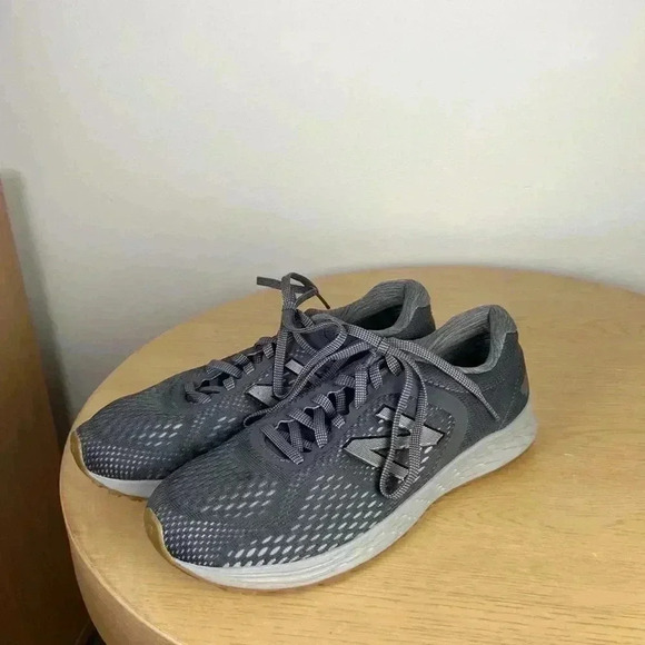 New Balance Fresh Foam Arishi Men 8 Lace-Up Athletic Shoes Casual Sporty Sneaker - Picture 4 of 9